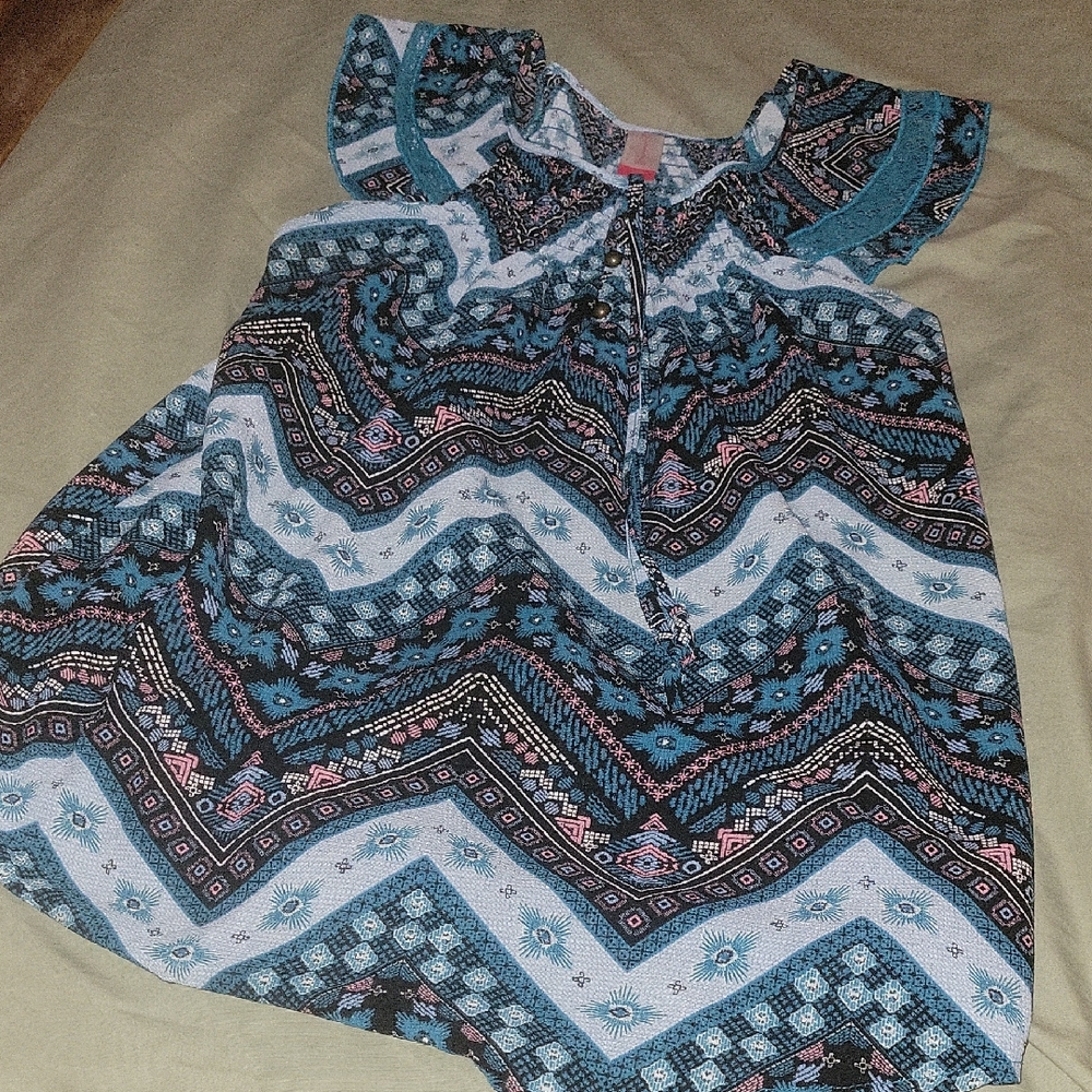 No Boundaries Patterned Tank Top With Mixed Colors